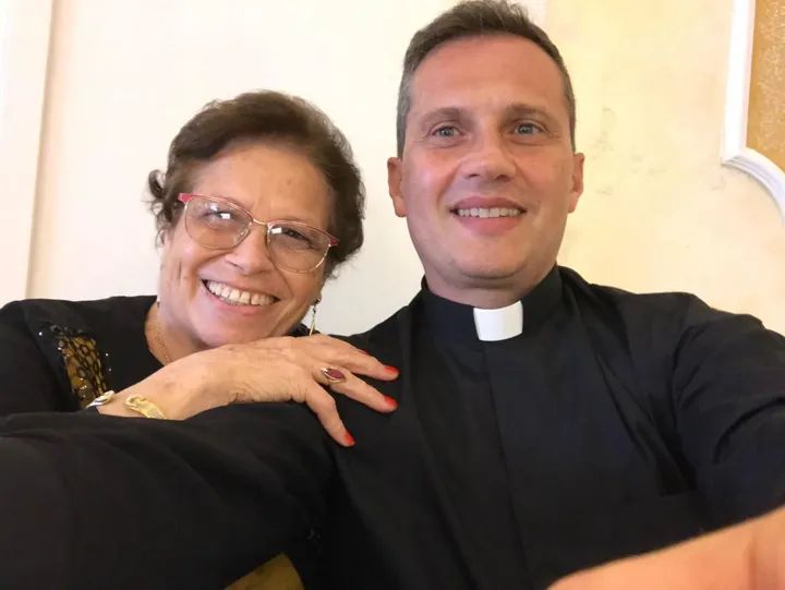 Siamo vicini a Don Dario per la perdita della cara&nbsp;mamma